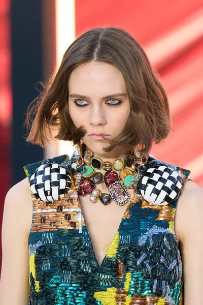Look 45